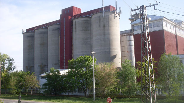 Кад од млина хлеба нема